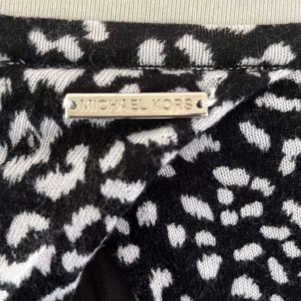 Michael Kors Black and White Patterned Women's Top XS - Picture 4 of 5